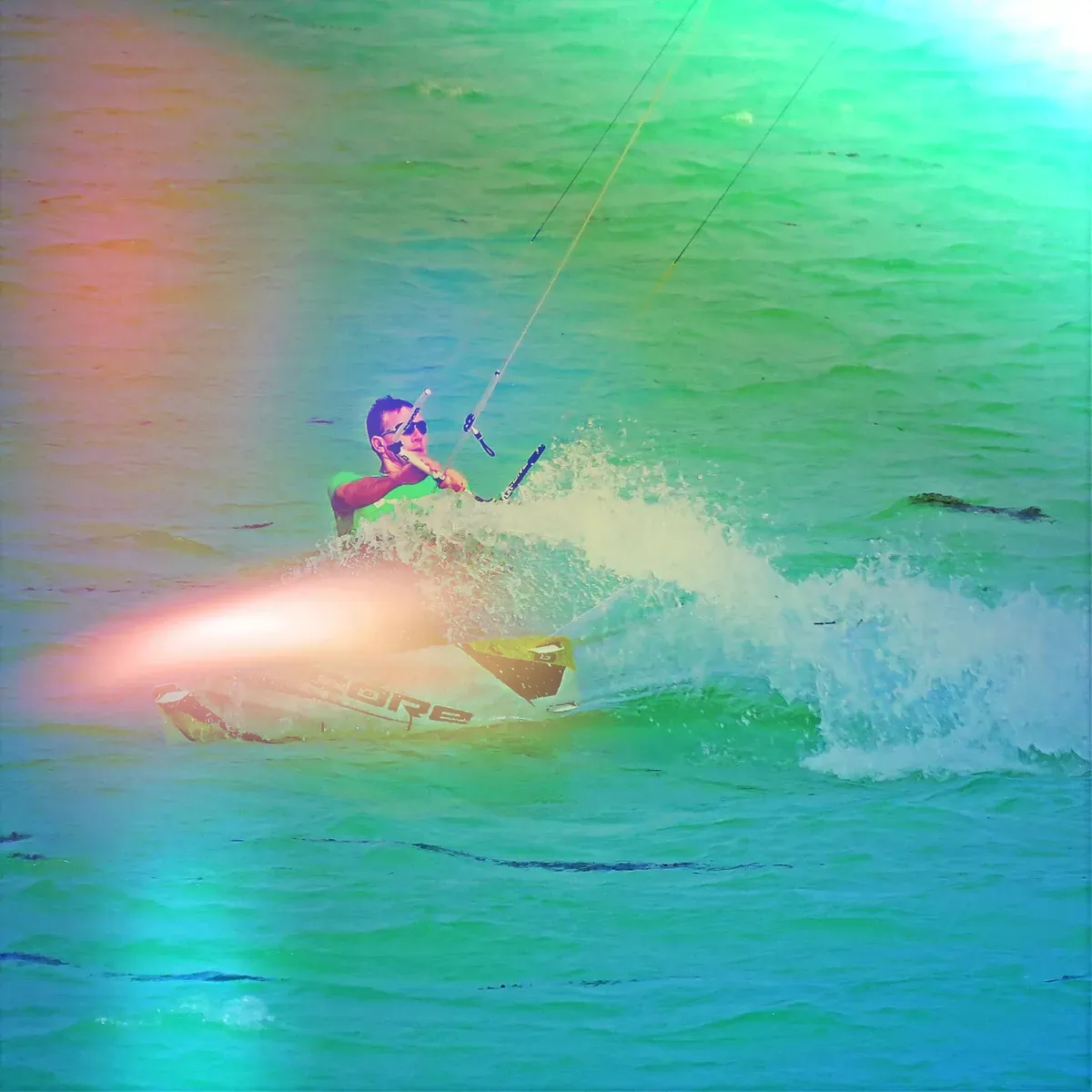 Dennis tijdens het kitesurfen
